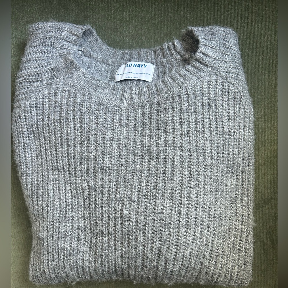 Old Navy Women’s Heather Gray Crewneck Sweater